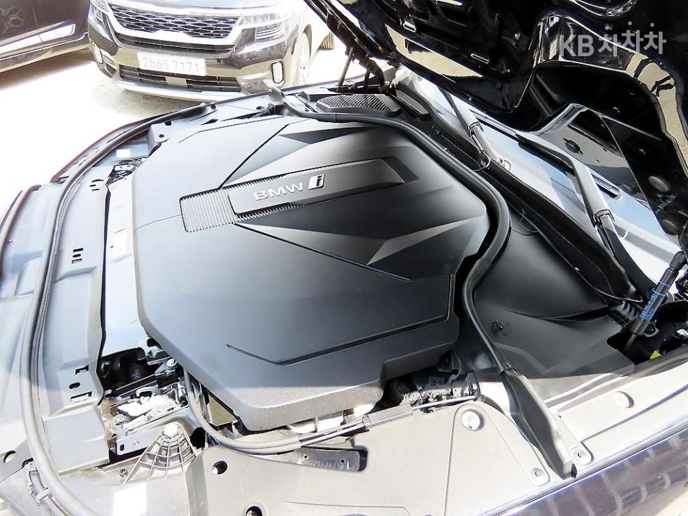 2024 - bmw i5