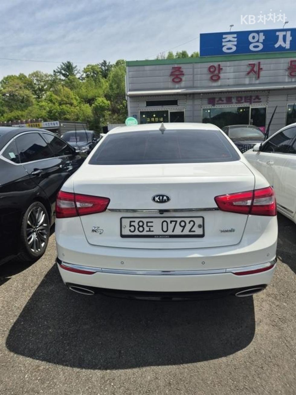2016 - kia k7
