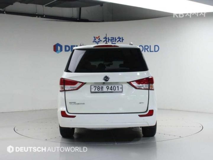 KG Mobility (Ssangyong) Korando Turismo 4WD GT 5