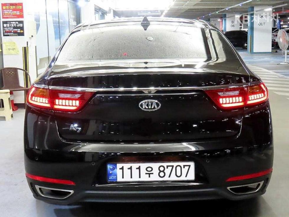 2017 - kia k7