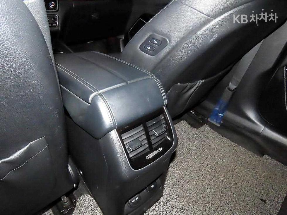 2017 - kia k7