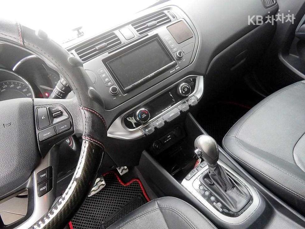 2012 - kia pride