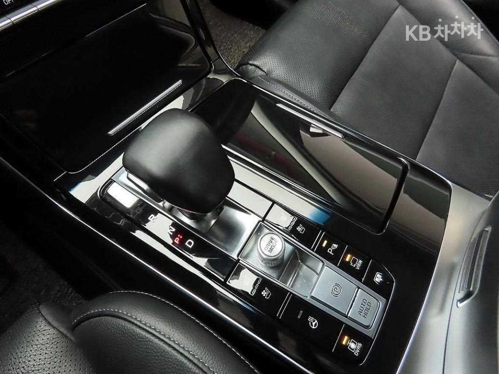 2020 - kia k7