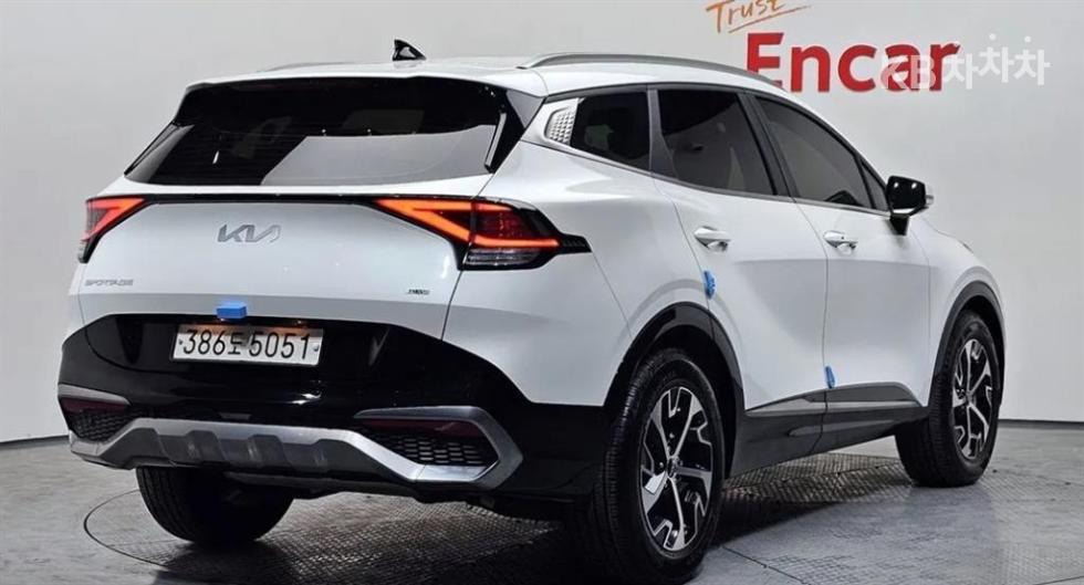 2023 - kia sportage
