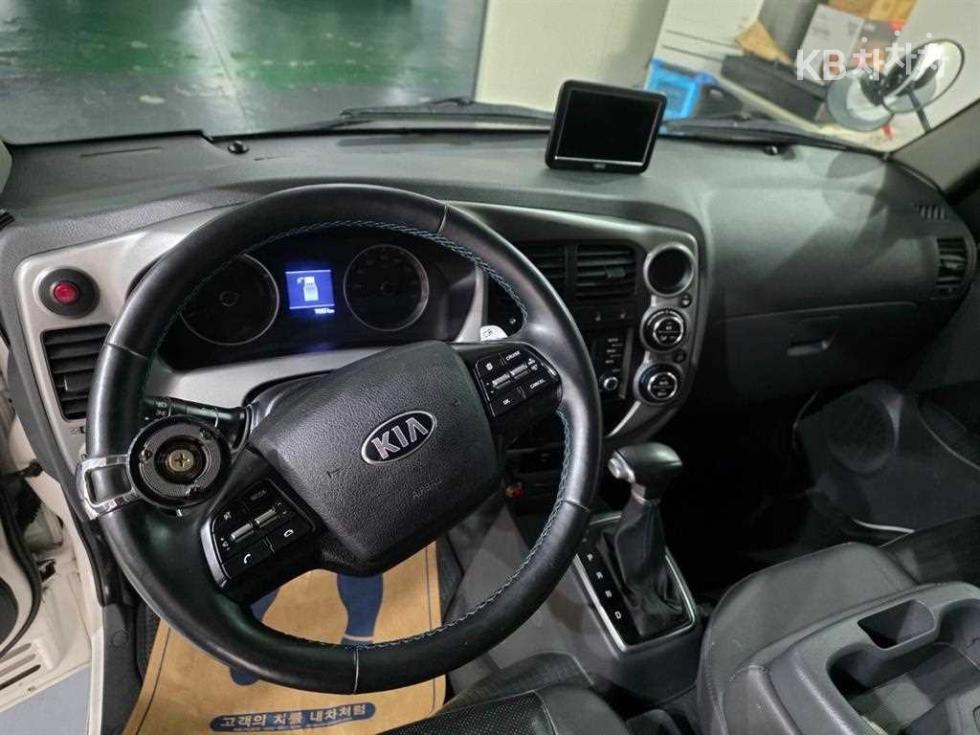 2020 - kia bongo iii