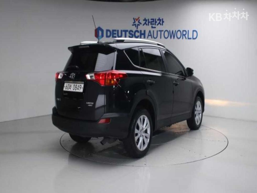 2015 - toyota rav4
