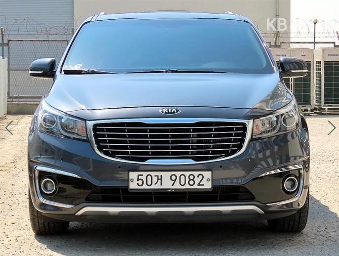 Kia Carnival 2.2 Diesel Prestige 2
