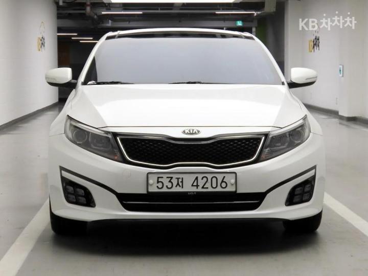 Kia K5 Luxury Trendy 2