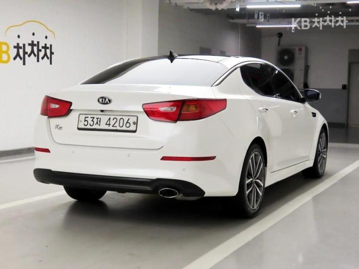 Kia K5 Luxury Trendy 4
