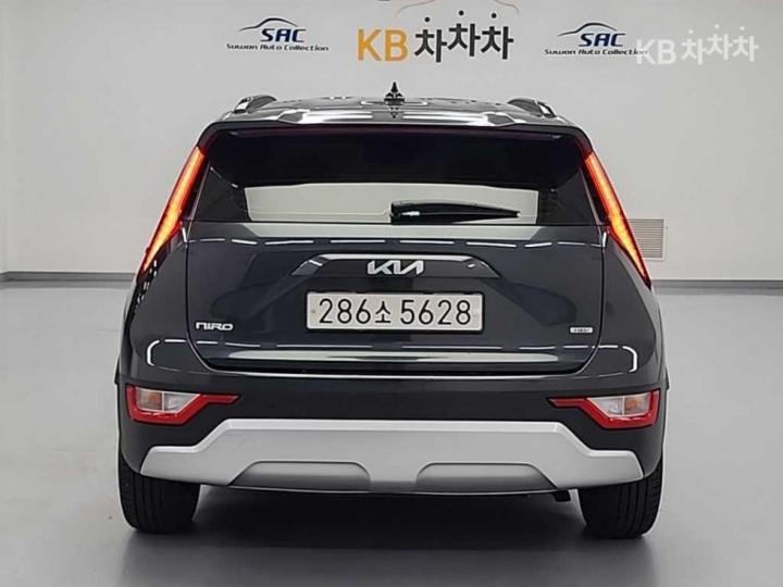Kia Niro The 1.6 HEV Prestige 4