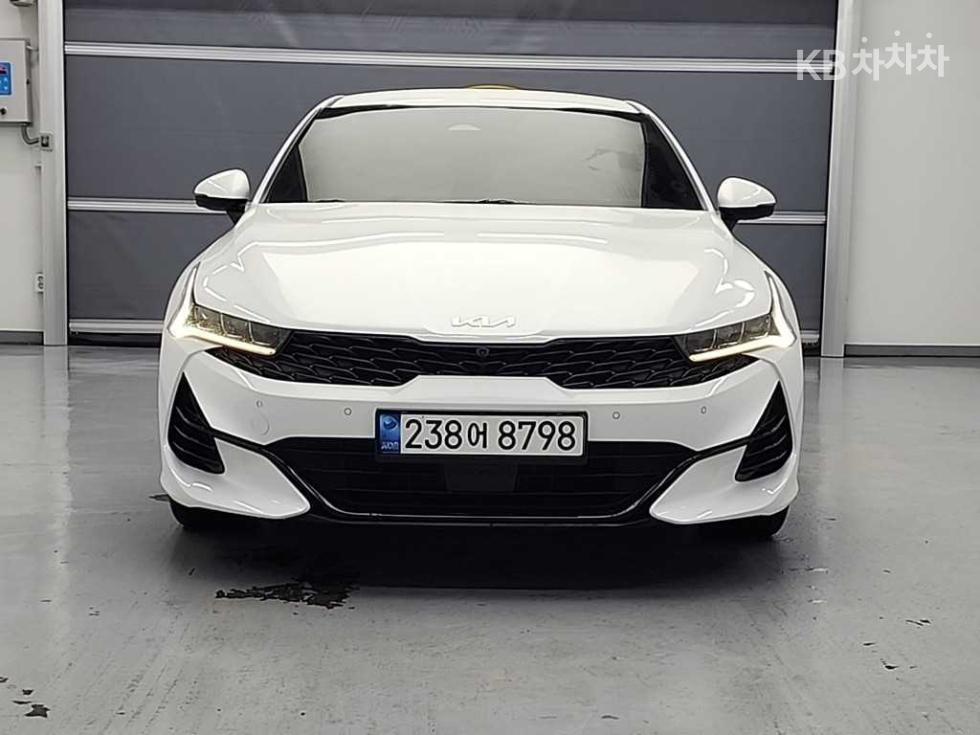 2022 - kia k5