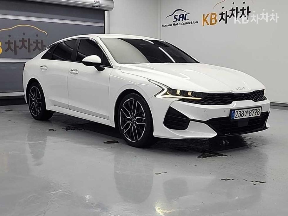 2022 - kia k5