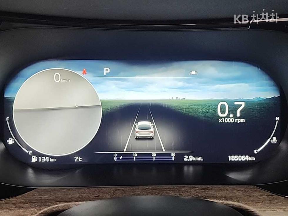 2022 - kia k5