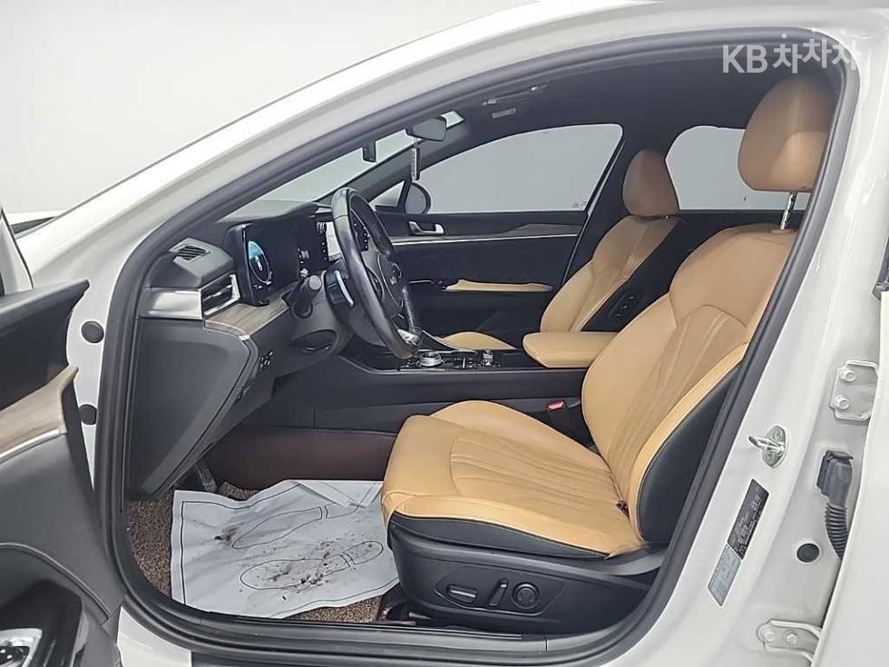 2022 - kia k5