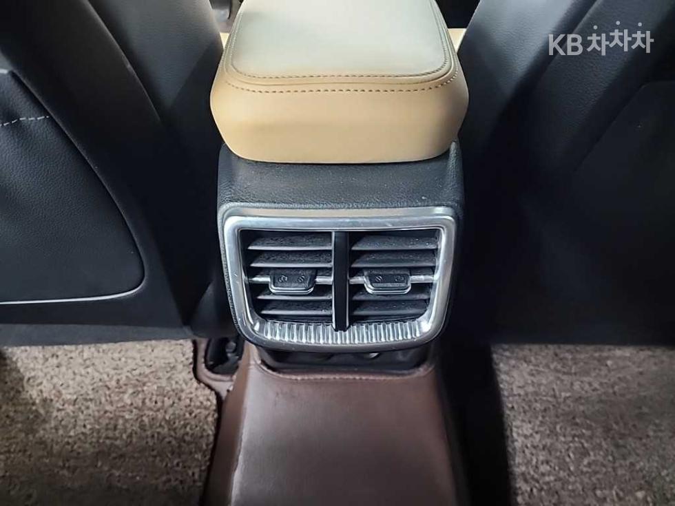 2022 - kia k5