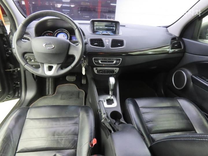 Renault SM3 New LE Base Type 8