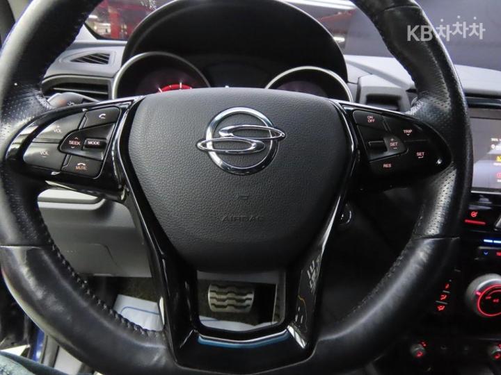 KG Mobility (Ssangyong) Tivoli Air 2WD IX 9