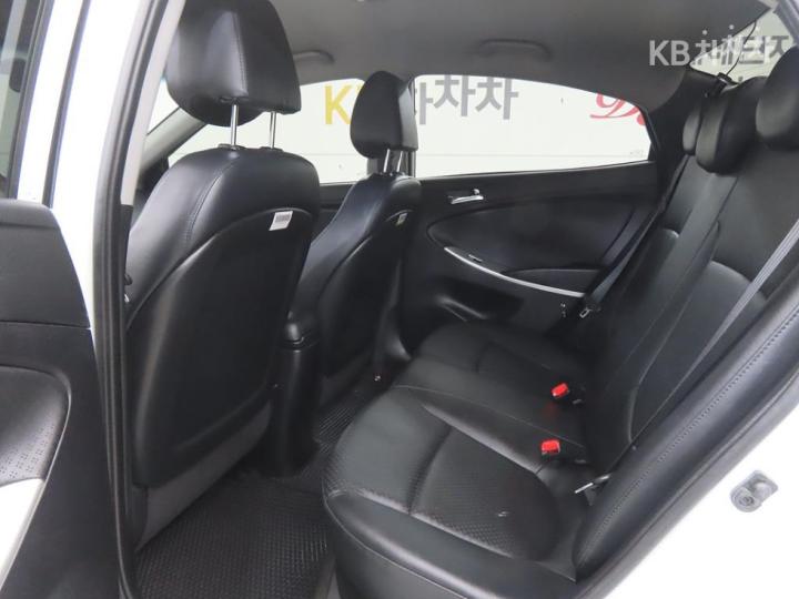 Hyundai Accent New 1.6 GDi Modern 7