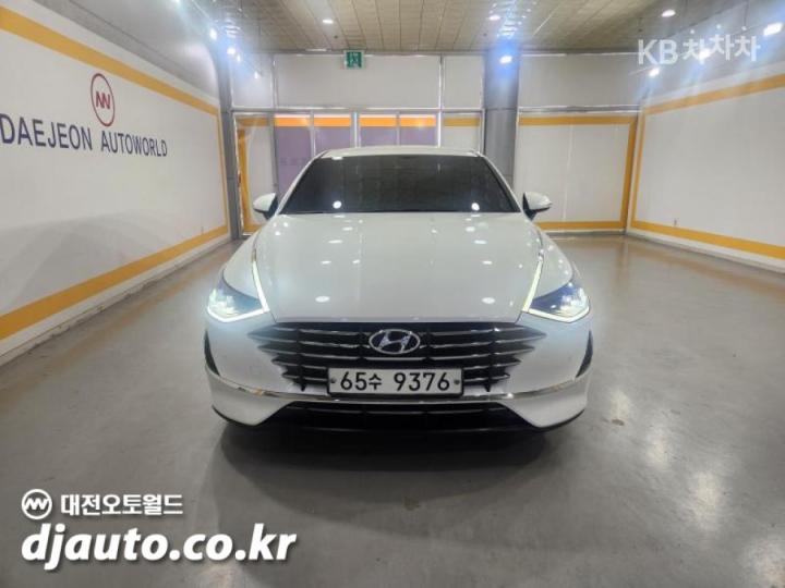 Hyundai Sonata DN8 2.0 Premium Family