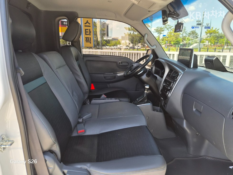 2022 - kia bongo iii