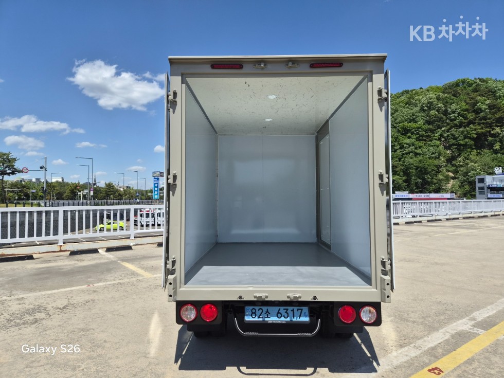 2022 - kia bongo iii