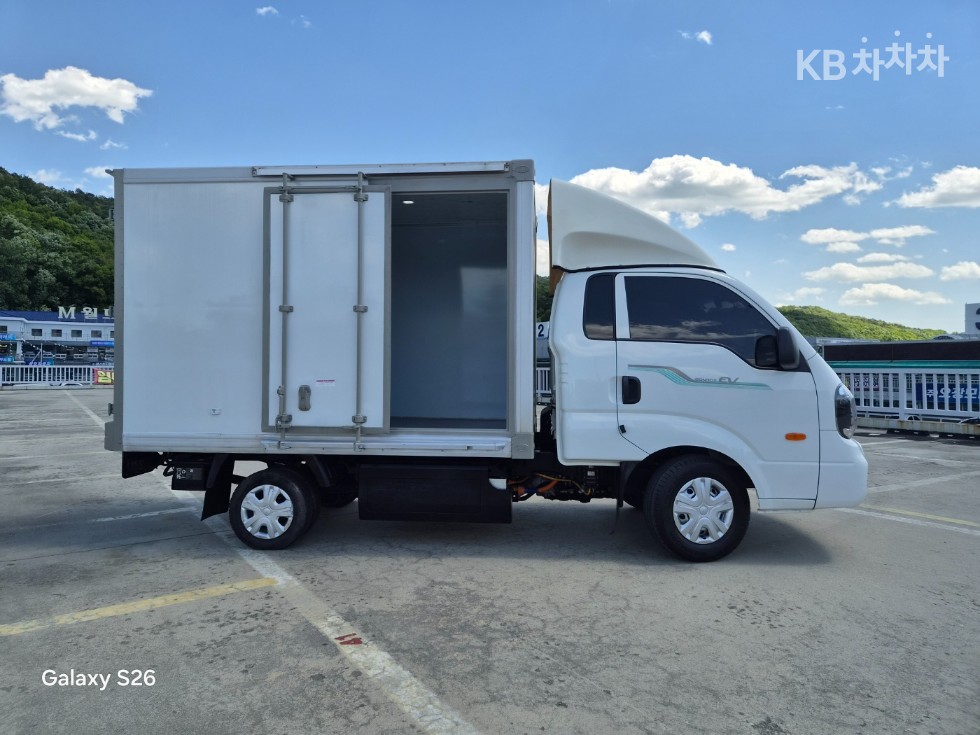 2022 - kia bongo iii