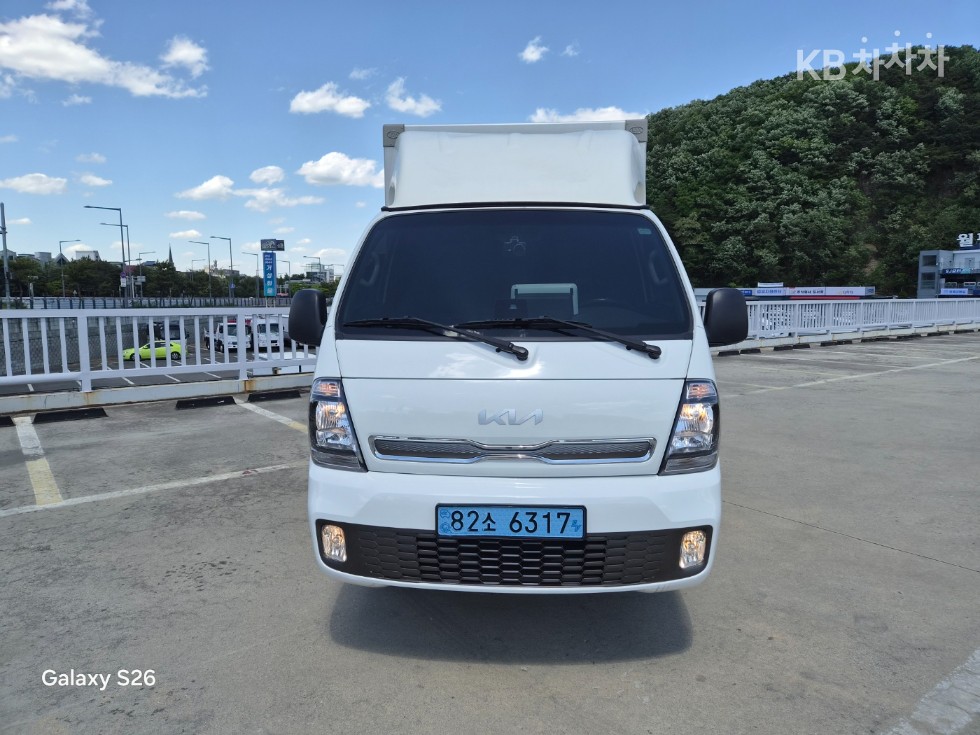 2022 - kia bongo iii
