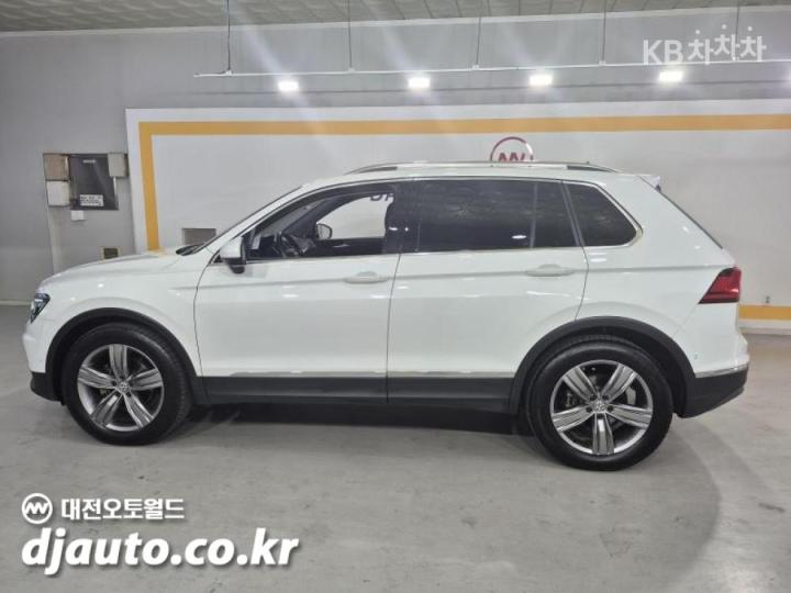 Volkswagen Tiguan 2.0 TDI 4Motion Prestige 4