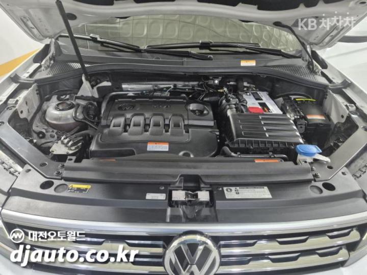 Volkswagen Tiguan 2.0 TDI 4Motion Prestige 6