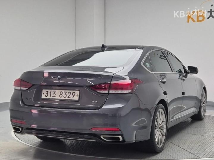 Genesis G80 3.3 GDI AWD Premium Luxury 3