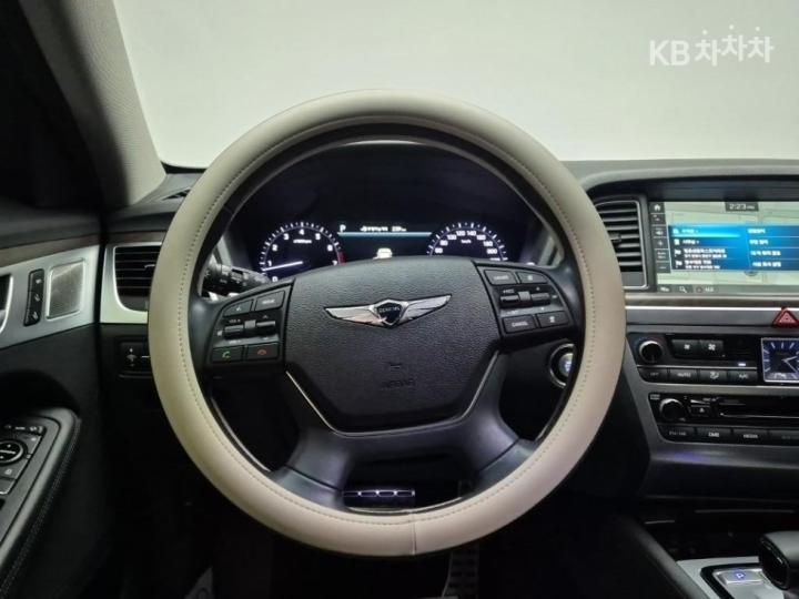 Genesis G80 3.3 GDI AWD Premium Luxury 8