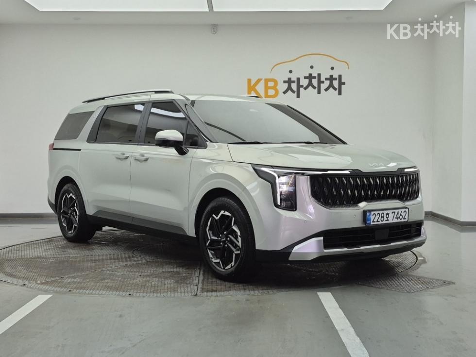 2025 - kia carnival