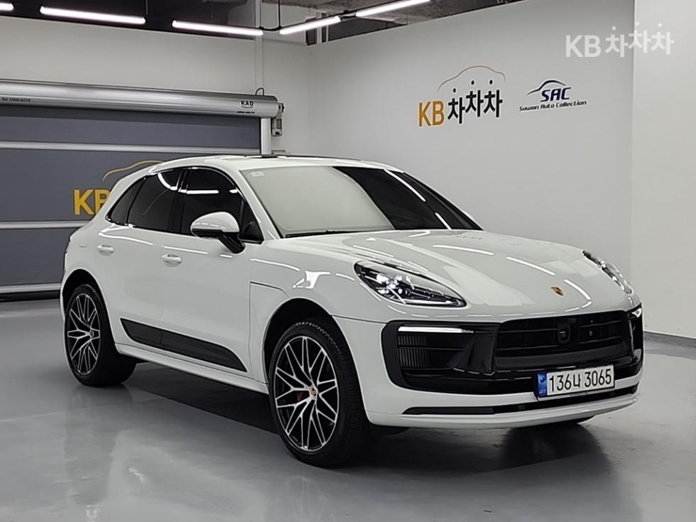 2023 Porsche Used Car photo