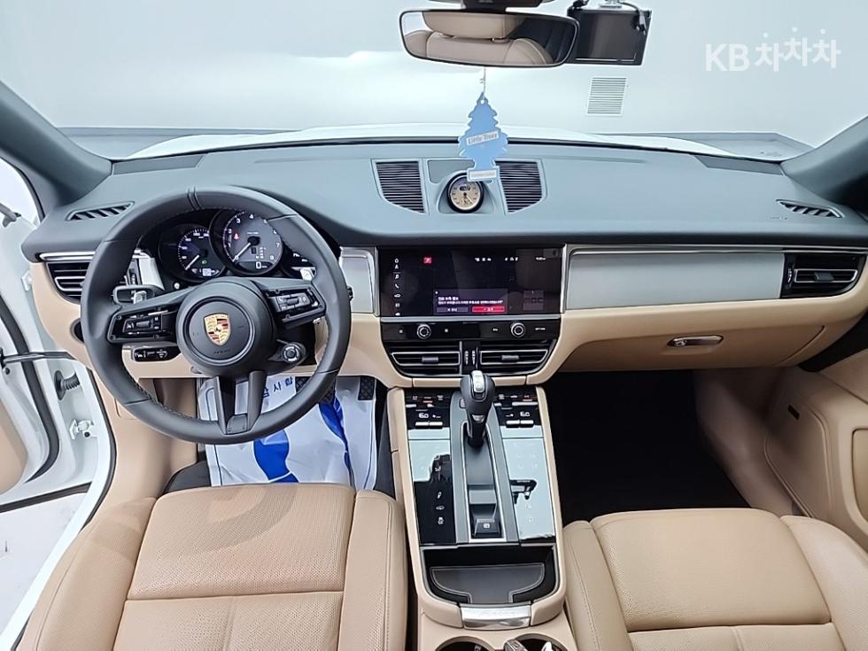 2023 Porsche Used Car photo