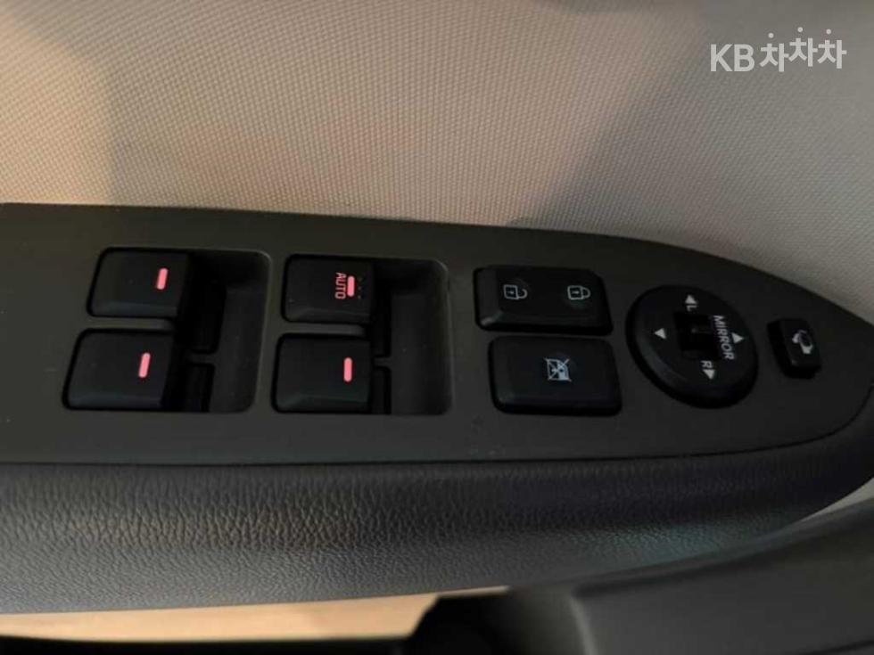 2012 - kia ray