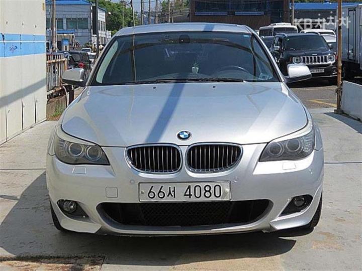BMW 5 Series 528i 2