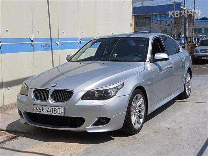 BMW 5 Series 528i 3