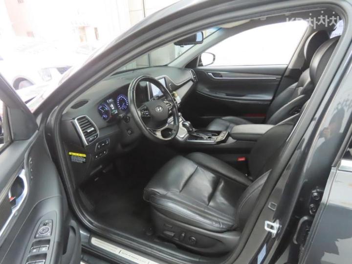 Hyundai Grandeur IG Hybrid Exclusive Special 6