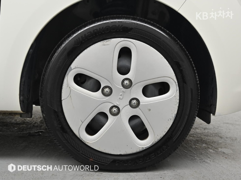 2022 - kia ray
