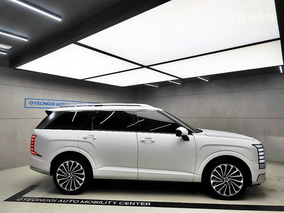 2025 Hyundai Used Car photo