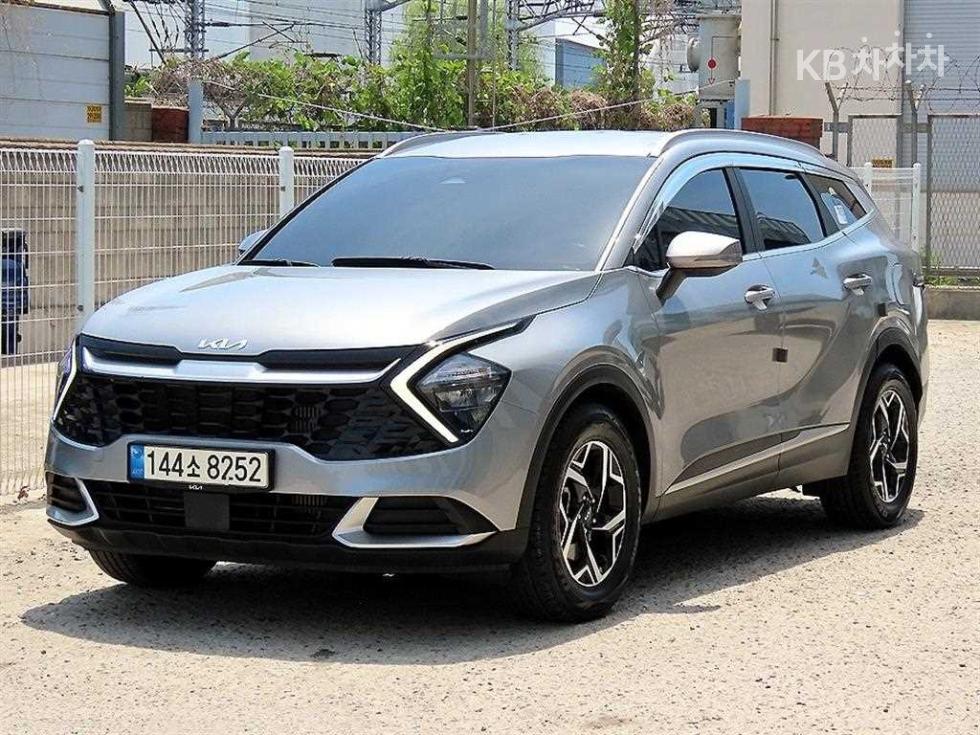 2022 - kia sportage