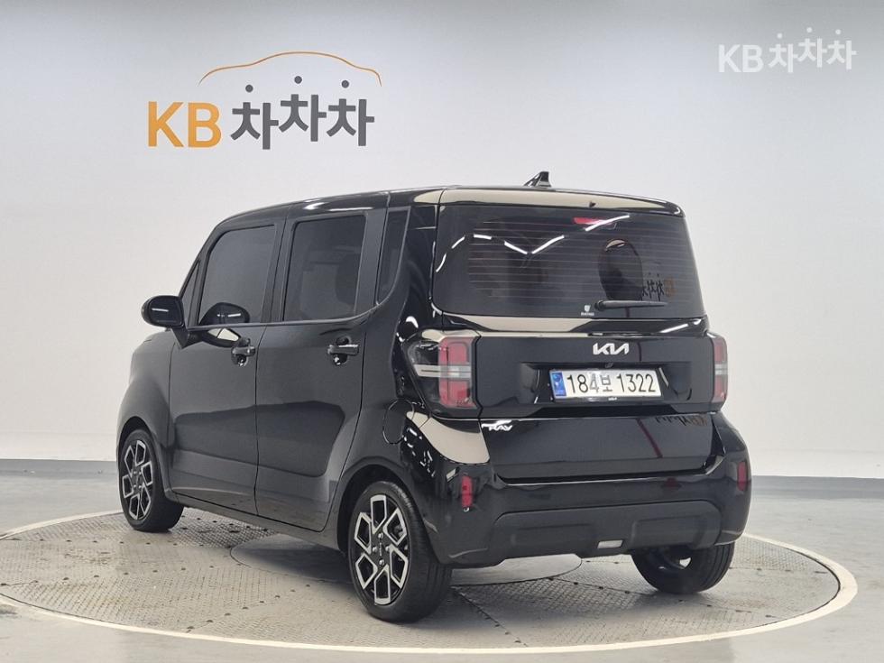 2025 - kia kia