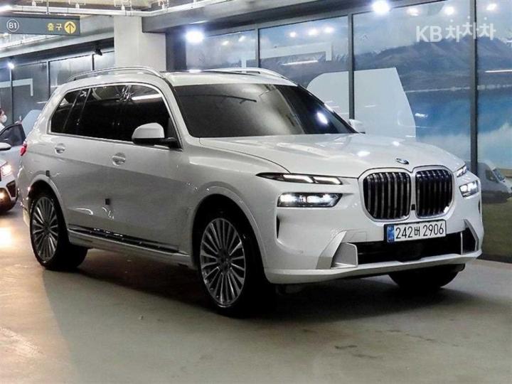 BMW X7 xDrive 40i — foto 1