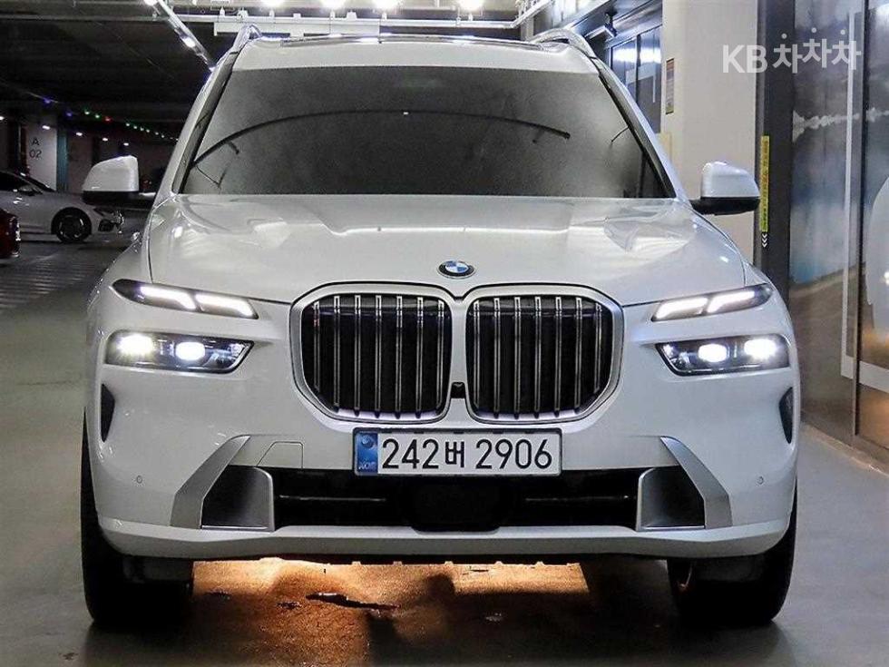 BMW X7 — miniaturë 2