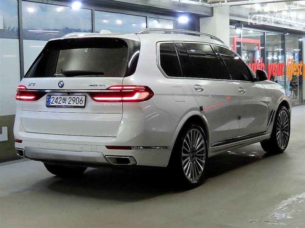 BMW X7 — miniaturë 4