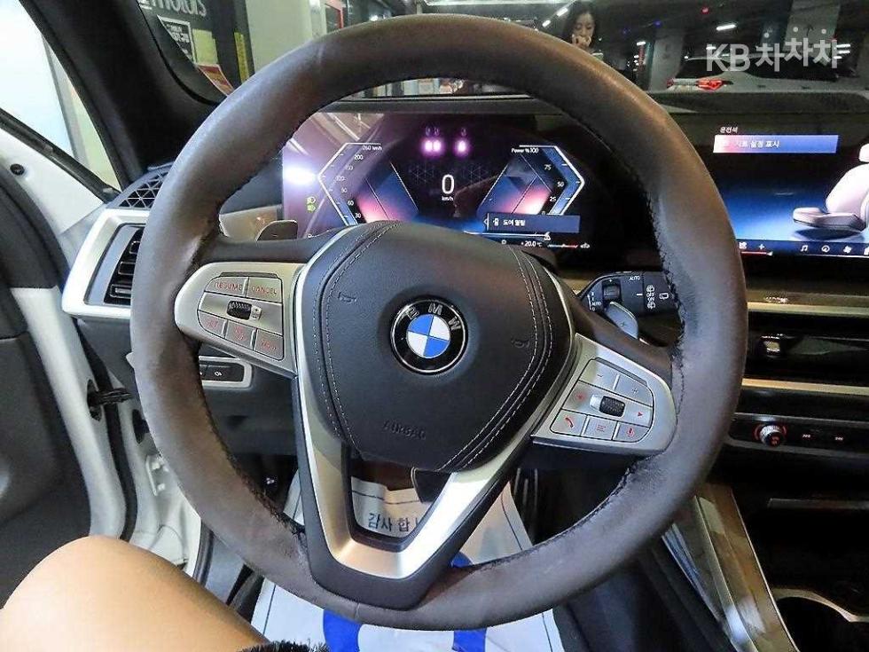 BMW X7 — miniaturë 8