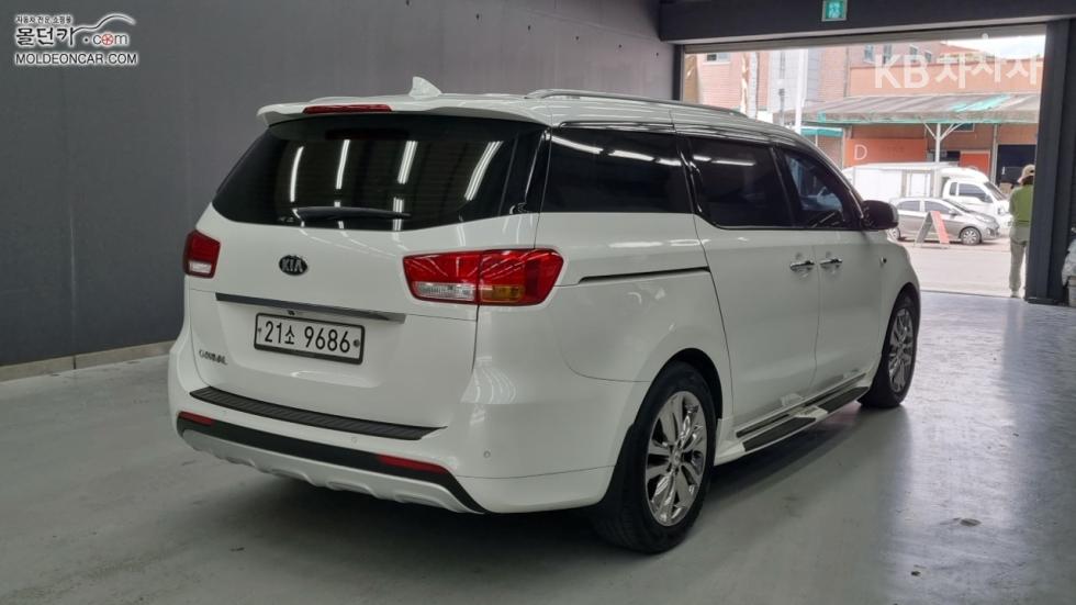 2017 - kia carnival