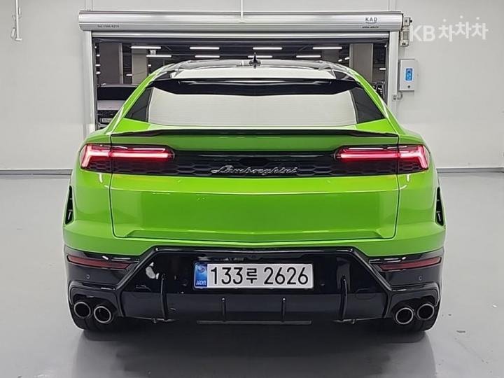 Lamborghini Urus — miniaturë 3