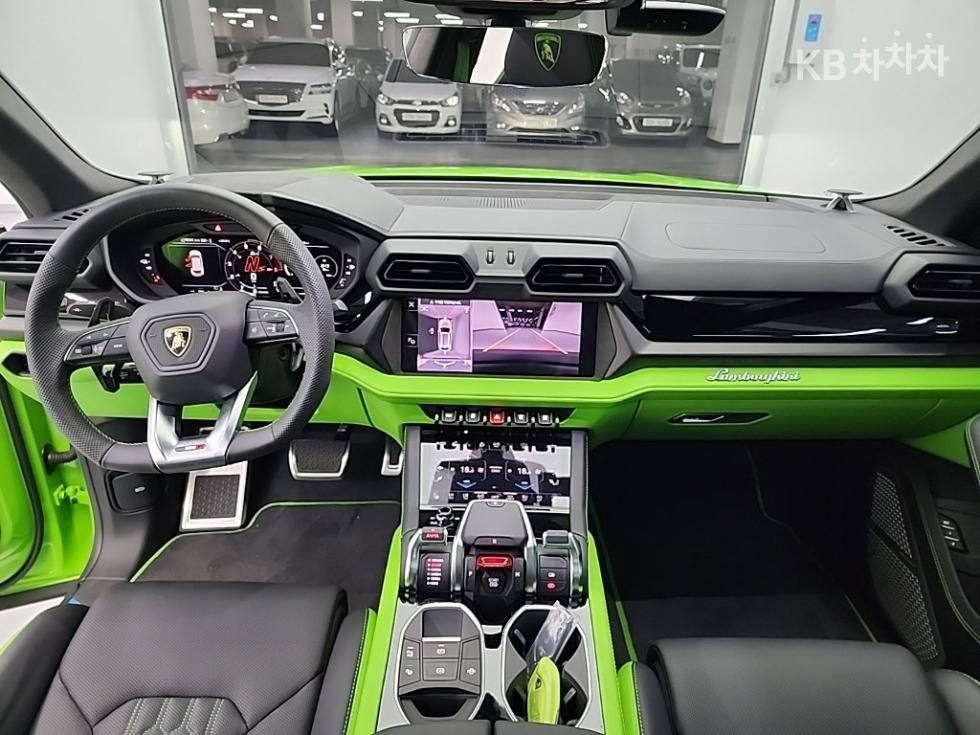 Lamborghini Urus — miniaturë 7