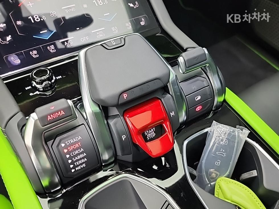 Lamborghini Urus — miniaturë 8